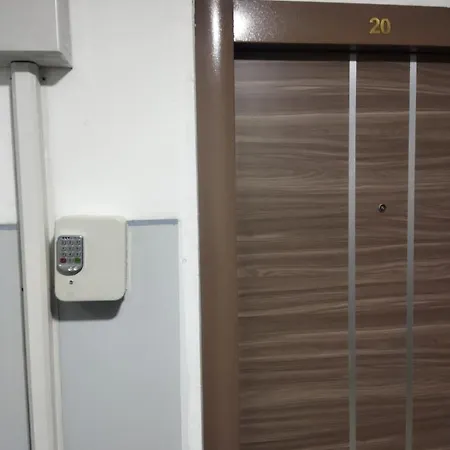 Centar Luxe Near Bohemian Street * Skopje