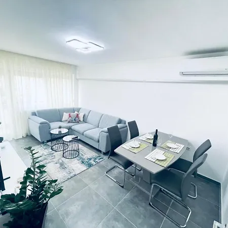 Centar Luxe Near Bohemian Street Apartament *