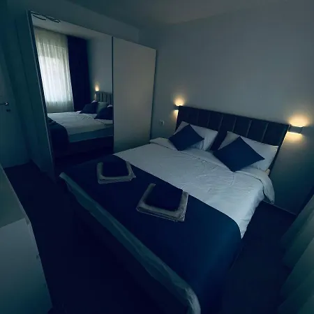 Centar Luxe Near Bohemian Street Apartament Skopje