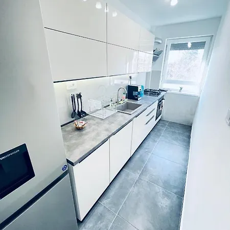 Centar Luxe Near Bohemian Street Apartament Skopje